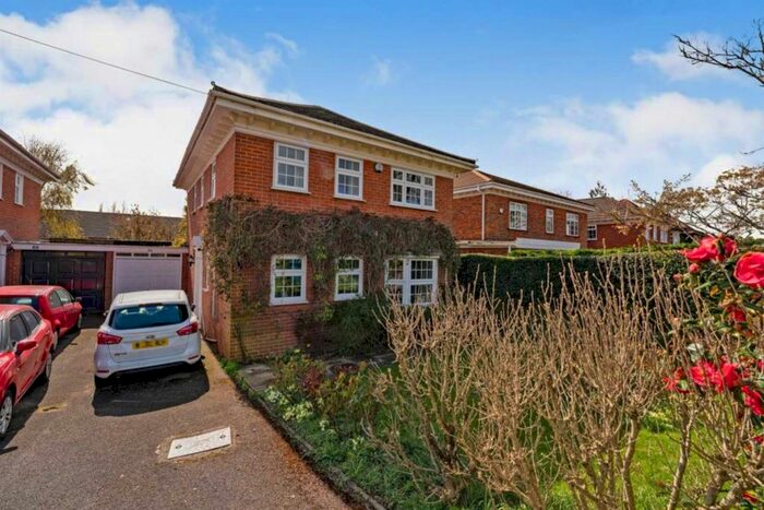 4 Bedroom Property To Rent In Elms Road, Harrow, HA3