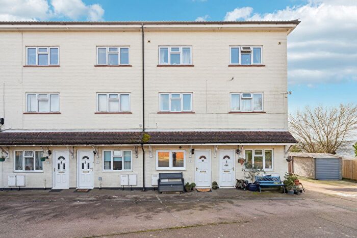 1 Bedroom Flat For Sale In Chessmount Rise, Chesham, HP5