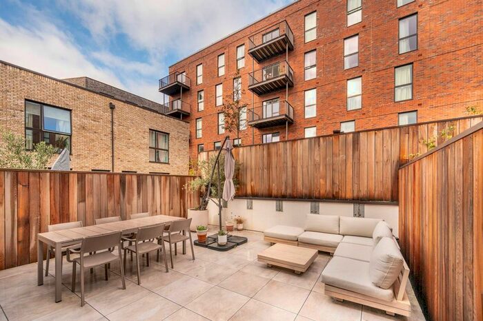 4 Bedroom Terraced House To Rent In Hackney Wick, Hackney Wick, London, E20