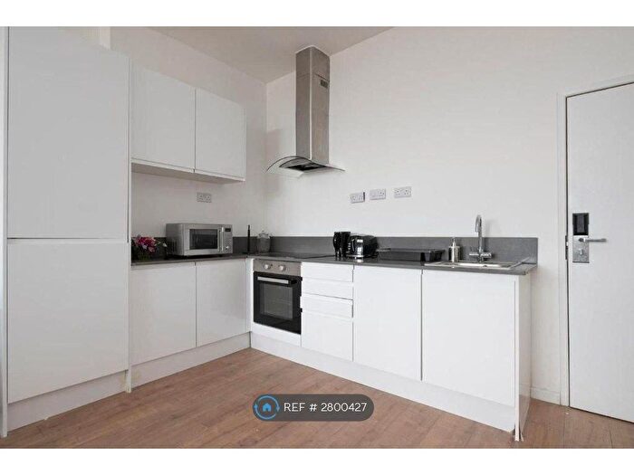 1 Bedroom Flat To Rent In Halfords Lane, Birmingham, B66