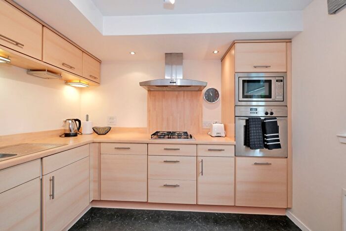 2 Bedroom Flat For Sale In D Anderson Drive, The West End, Aberdeen, AB15