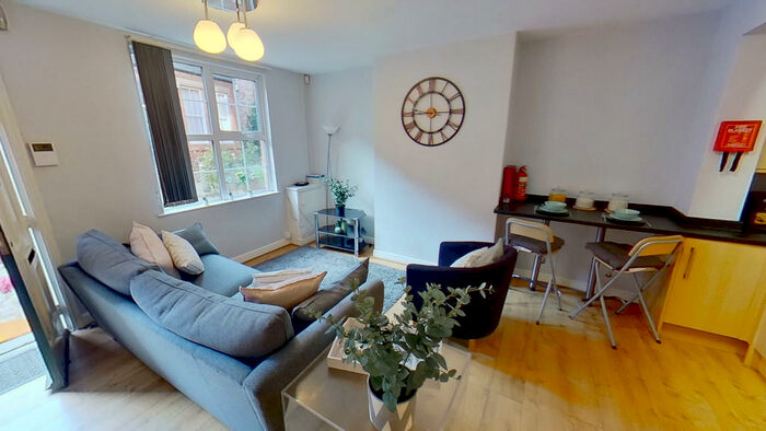 3 Bedroom Barn Conversion To Rent In Peoples Hall Cottages, Nottingham, NG1