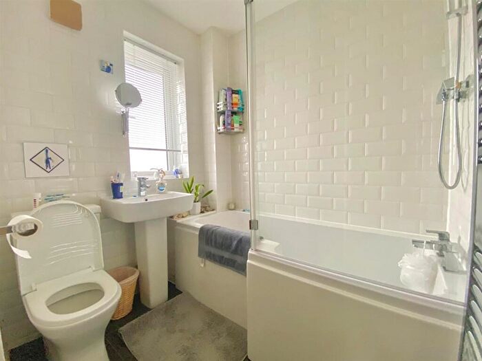 1 Bedroom End Of Terrace House To Rent In Pembroke Close, Marston Moretaine, Bedford, MK43