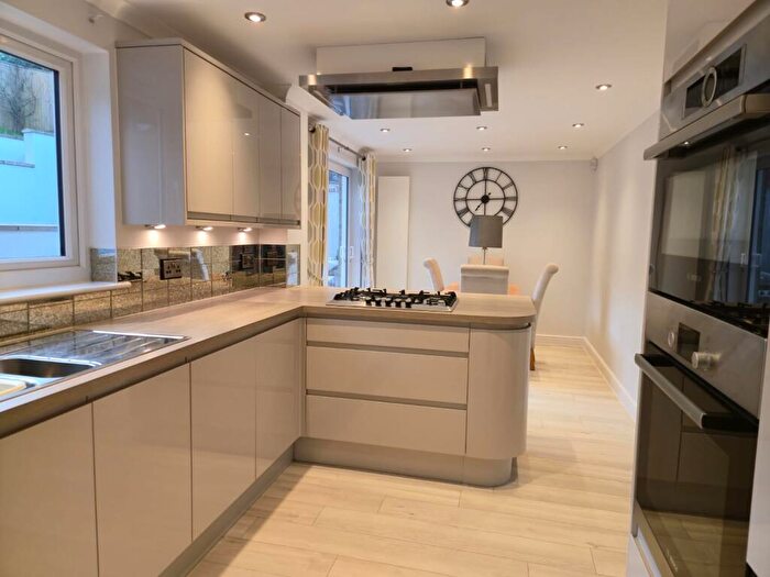 4 Bedroom House To Rent In Holman Close, Dawlish, EX7