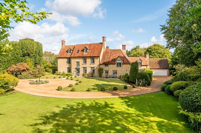 6 Bedroom Detached House For Sale In Church Lane, Yielden, MK44