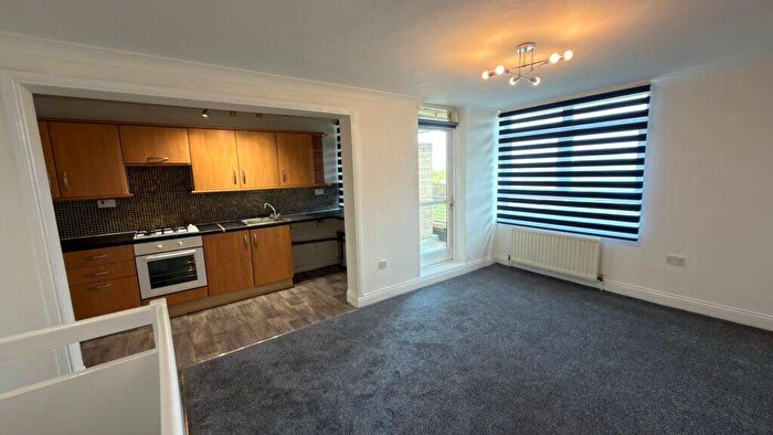 2 Bedroom Apartment To Rent In Kenilworth Court, Washington, NE37