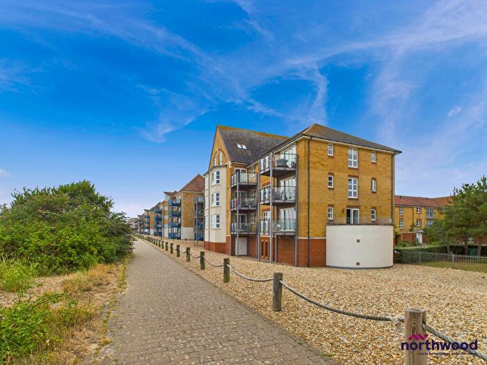 2 Bedroom Flat To Rent In Caroline Way, Sovereign Harbour North, Eastbourne, BN23