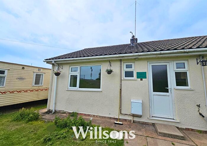 1 Bedroom Semi-Detached Bungalow To Rent In Roman Bank, Skegness, PE25