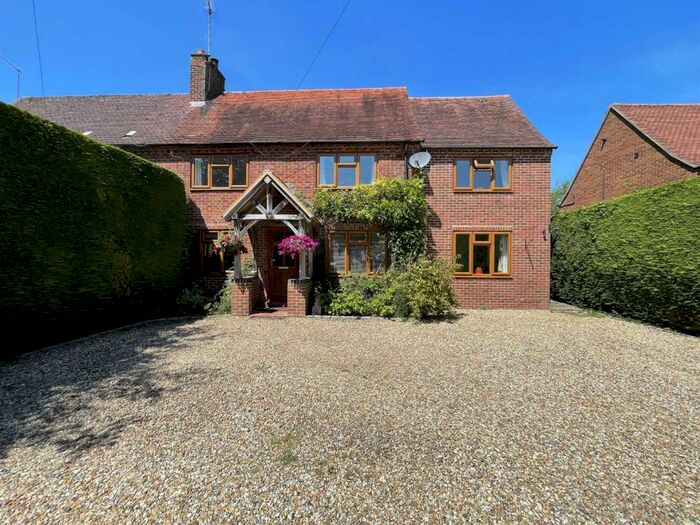 3 Bedroom Semi-Detached House For Sale In Emmens Close, Checkendon, RG8