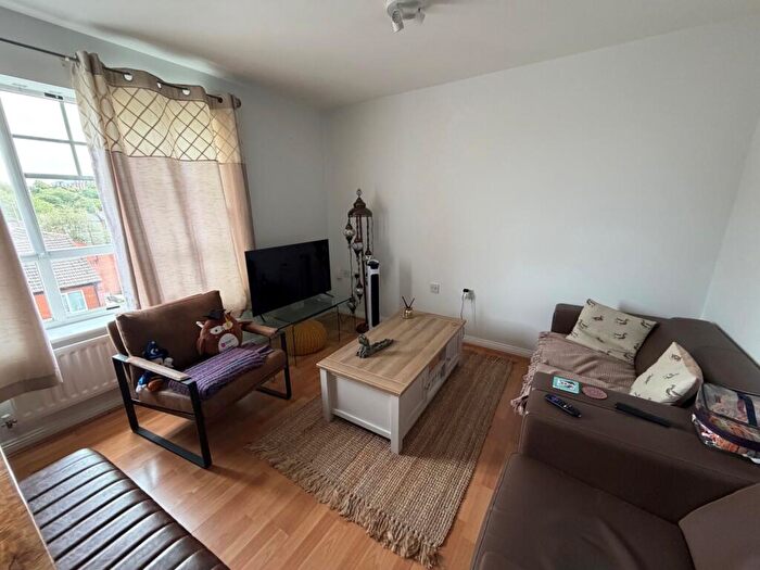 2 Bedroom Flat To Rent In Parr Court, Raleigh Street, Nottingham, NG7