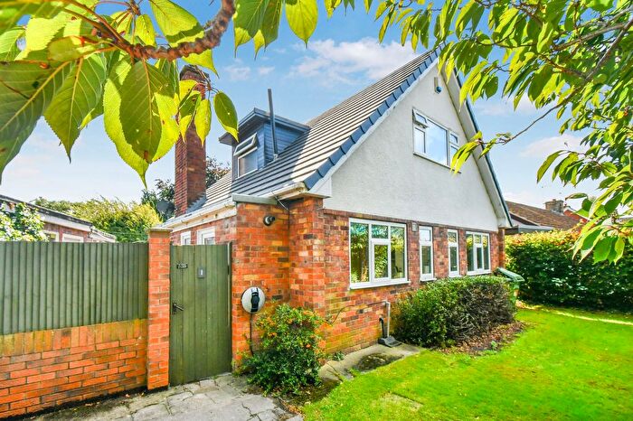 3 Bedroom Detached House For Sale In Lawnway, York, YO31