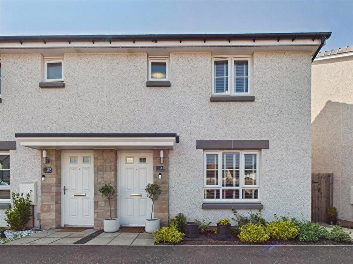 3 Bedroom End Of Terrace House For Sale In Auld Mart Road, Huntingtower, Perth, PH1