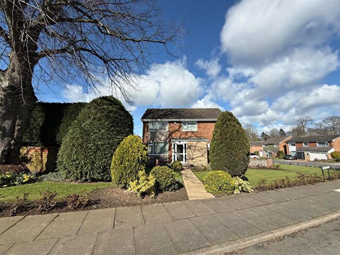 4 Bedroom Detached House For Sale In Holyrood Avenue, Darlington, DL3