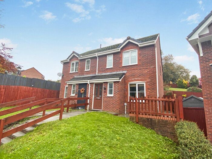 3 Bedroom Property To Rent In Tent Vale, Penoced, Bridgend, CF35