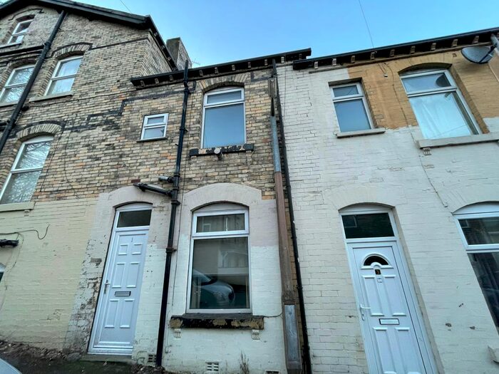 2 Bedroom Property To Rent In Pattie Street, Keighley, BD20