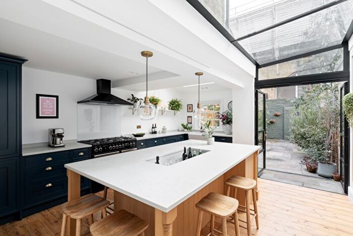 2 Bedroom Property For Sale In Roupell Street, SE1