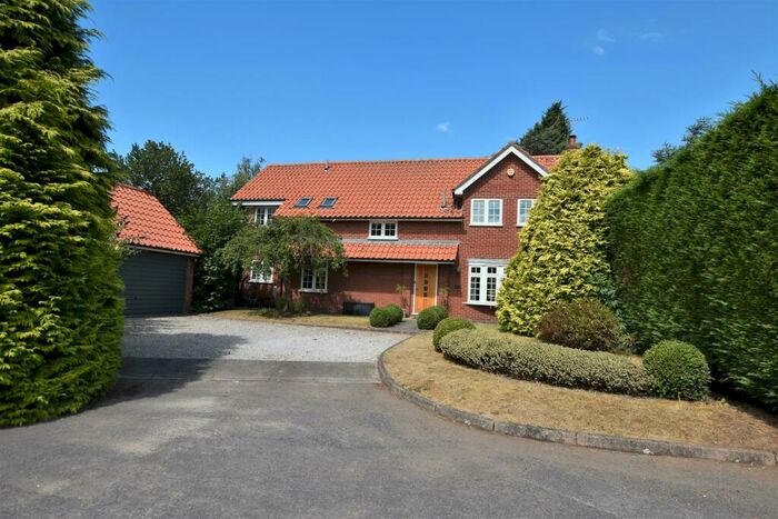 5 Bedroom Detached House For Sale In Village Farm Close, West Leake, LE12