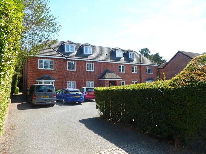 2 Bedroom Flat To Rent In Heath End Road, Baughurst, Tadley, Hampshire, RG26