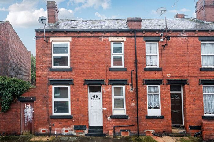 2 Bedroom End Terrace House For Sale In Dobson Terrace, Leeds, West Yorkshire, LS11