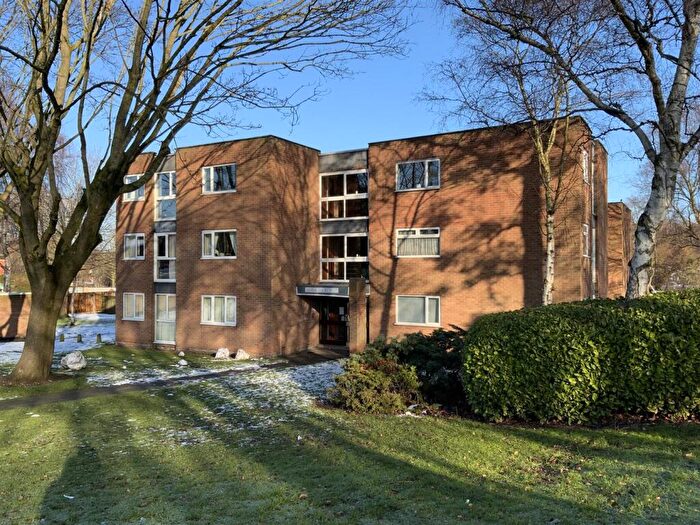 2 Bedroom Flat To Rent In Lakeside Walk, Erdington, B23