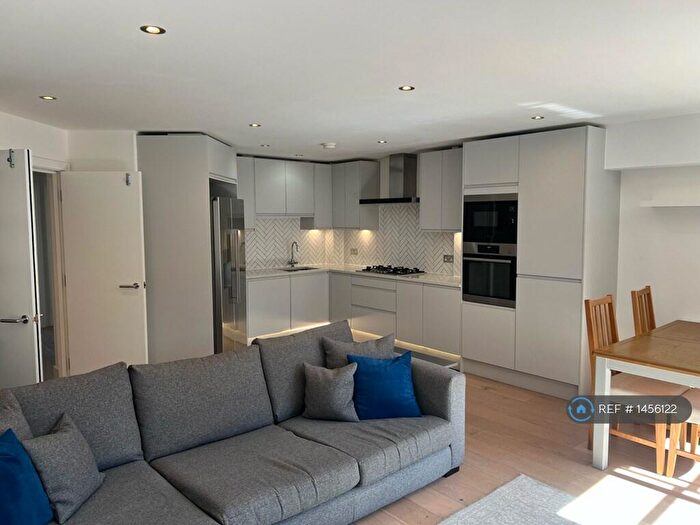 2 Bedroom Flat To Rent In Calvin St, London, E1