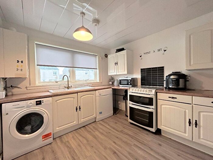 2 Bedroom Flat For Sale In Tiree Place, Hallglen, Falkirk, FK1