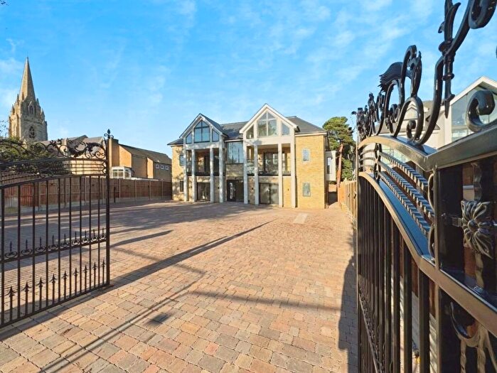 2 Bedroom Apartment To Rent In Bickley Park Road, Bickley, Bromley, BR1