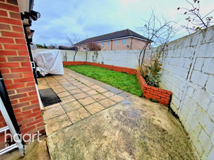 1 Bedroom Apartment To Rent In The Cherries, Slough, SL2