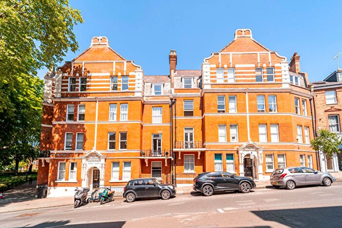 2 Bedroom Flat For Sale In West End Lane, West Hampstead, London, NW6