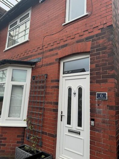3 Bedroom Semi-Detached House To Rent In Hope Avenue, Bradshaw, Bolton, BL2
