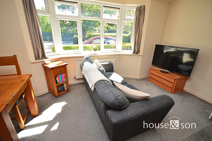 1 Bedroom Apartment To Rent In Lowther Road, BH8