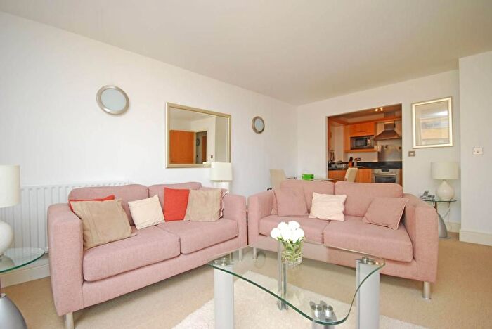 2 Bedroom Flat For Sale In Moore House, Cassilis Road, Tower Hamlets, London, E14
