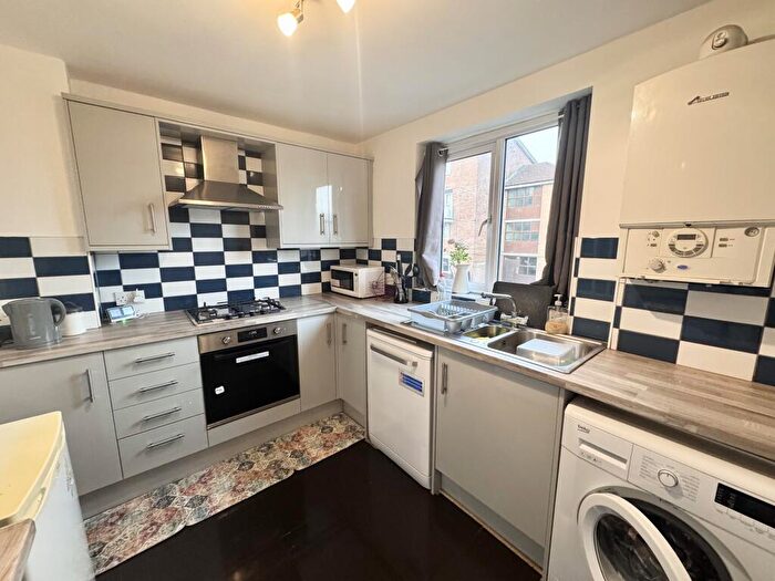 3 Bedroom House To Rent In Fawcett Street, Near City Centre, S3