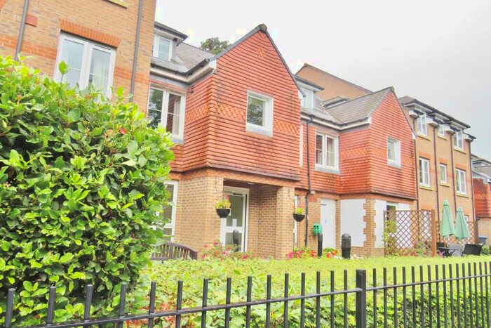 1 Bedroom Apartment To Rent In Fairfield Road, East Grinstead, West Sussex, RH19
