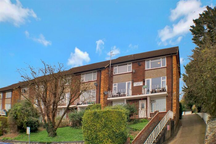 2 Bedroom Flat To Rent In Southbourne House, Amersham Hill, High Wycombe, HP13