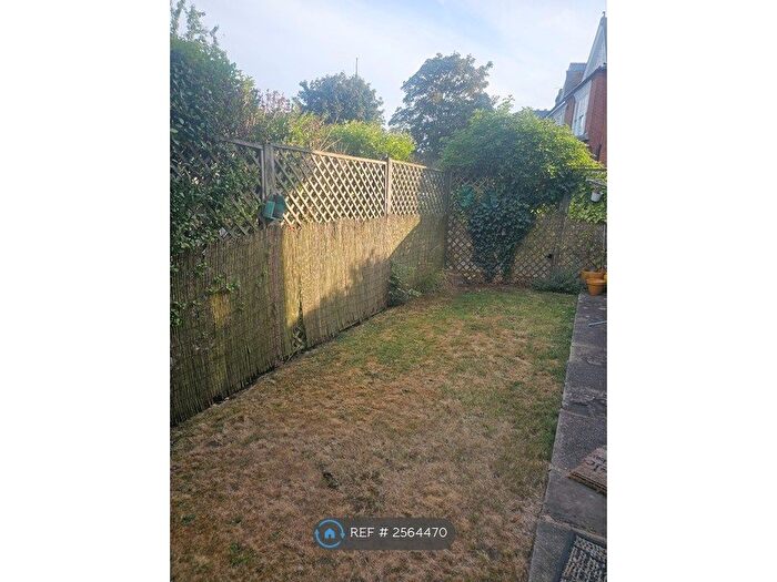 1 Bedroom Flat To Rent In Dukes Avenue, London, N10