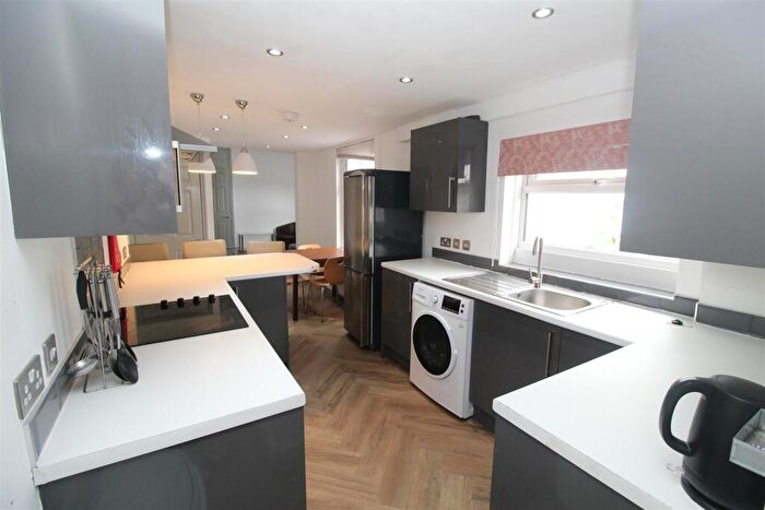 4 Bedroom House To Rent In Rhymney Street, Cathays, Cardiff, CF24