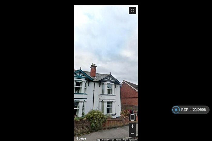 4 Bedroom Semi-Detached House To Rent In Priory Avenue, Caversham, Reading, RG4