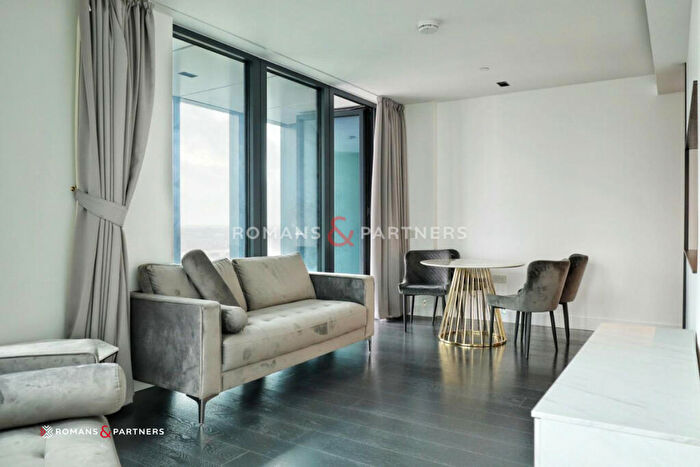 2 Bedroom Apartment To Rent In Amory Tower, Canary Wharf, E14