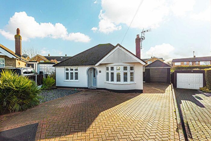 4 Bedroom Detached Bungalow For Sale In Malvern Close, Rayleigh, SS6