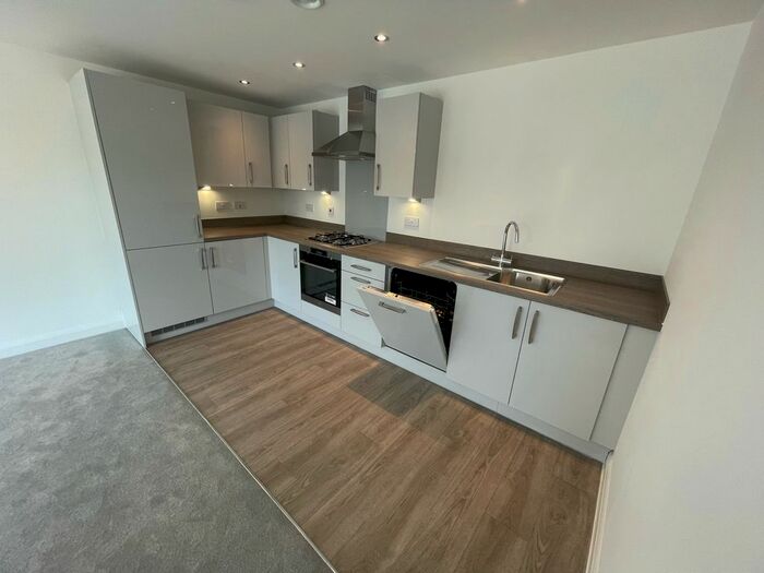 2 Bedroom Flat To Rent In Belgrave Middleway, Birmingham, B5