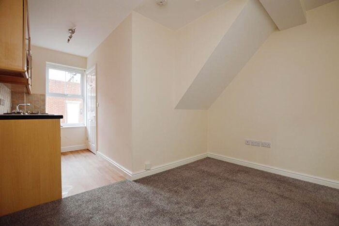 1 Bedroom Flat To Rent In Meadow Road, Salisbury, SP2