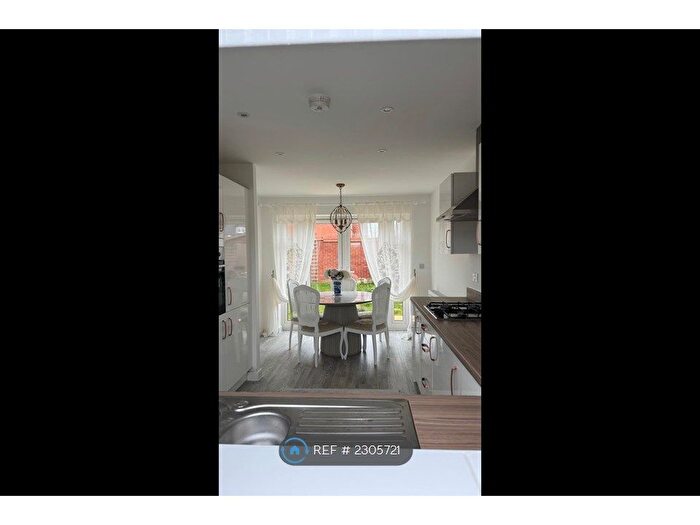 3 Bedroom Semi-Detached House To Rent In Heaton Road, Oxford, OX26