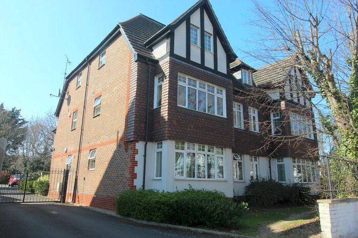 2 Bedroom Flat To Rent In Rosebury Court, St. Helen's Road, Norbury, SW16
