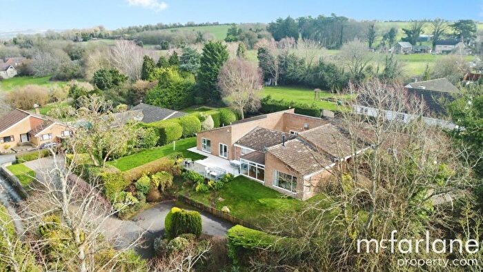 6 Bedroom Property For Sale In Kite Hill, Wanborough, SN4