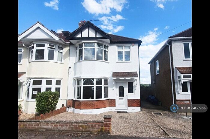 3 Bedroom End Of Terrace House To Rent In Bush Road, Buckhurst Hill, IG9