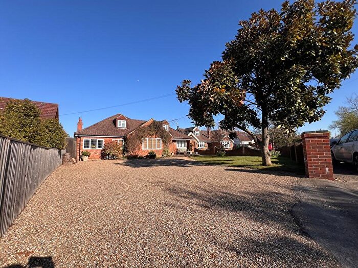 4 Bedroom Detached House For Sale In Fifield, SL6
