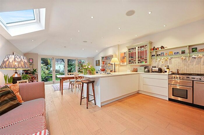 5 Bedroom Terraced House For Sale In Sedgeford Road, London, W12