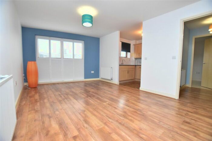 1 Bedroom Flat To Rent In Harry Close, Croydon, CR0