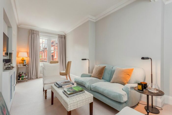 2 Bedroom Flat To Rent In Park Walk, London, SW10